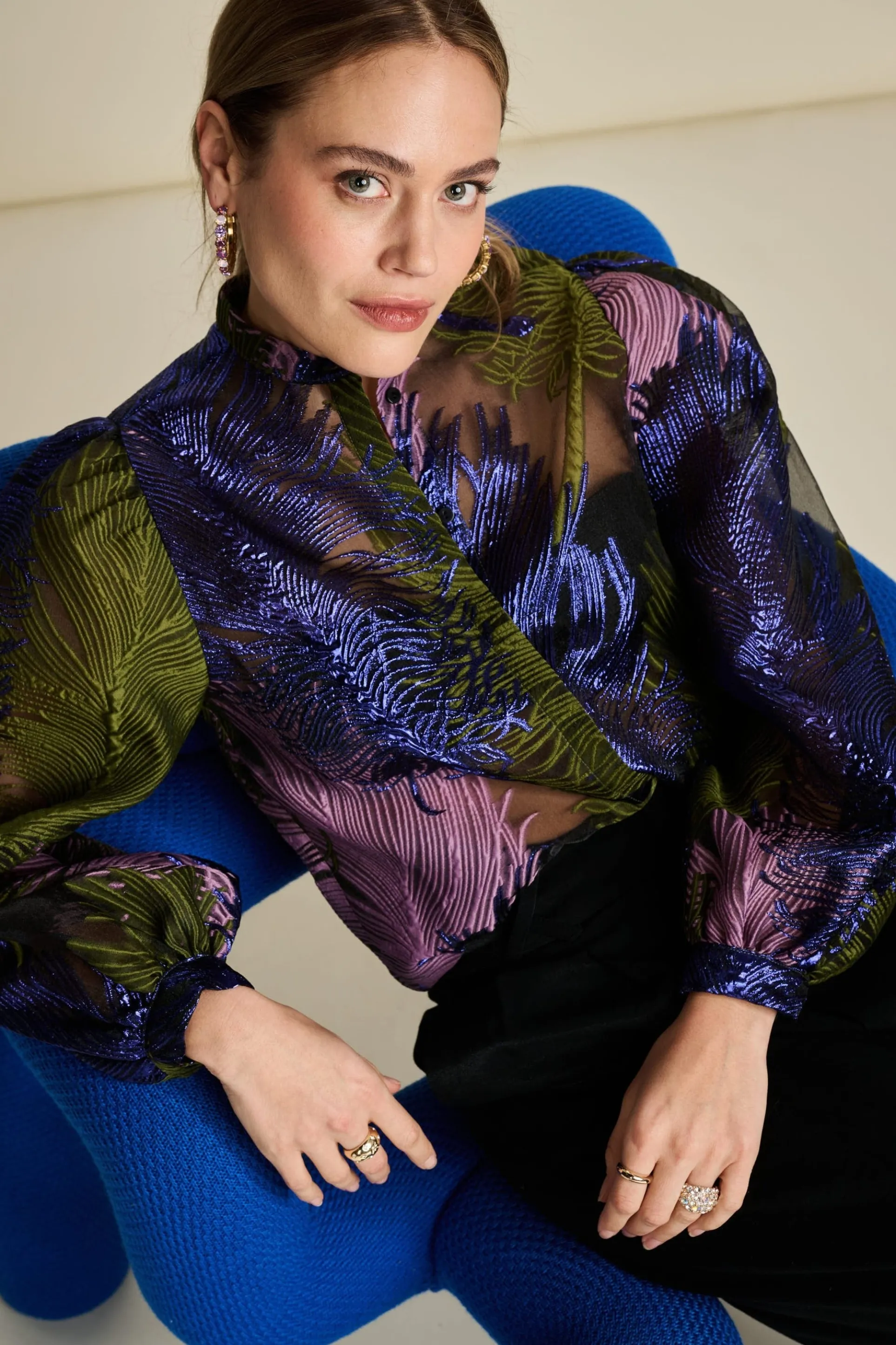 BLOUSE Festive Feathers