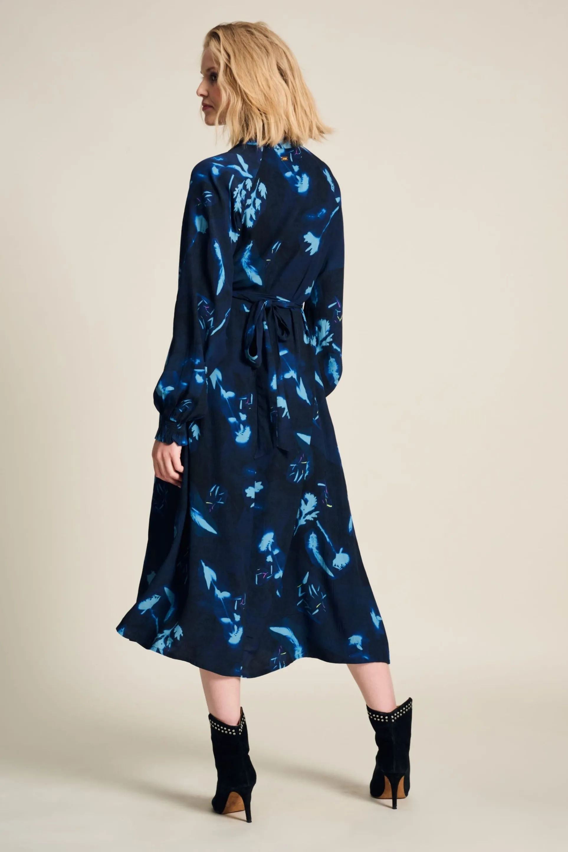 JURK Feathers And Floral Blue